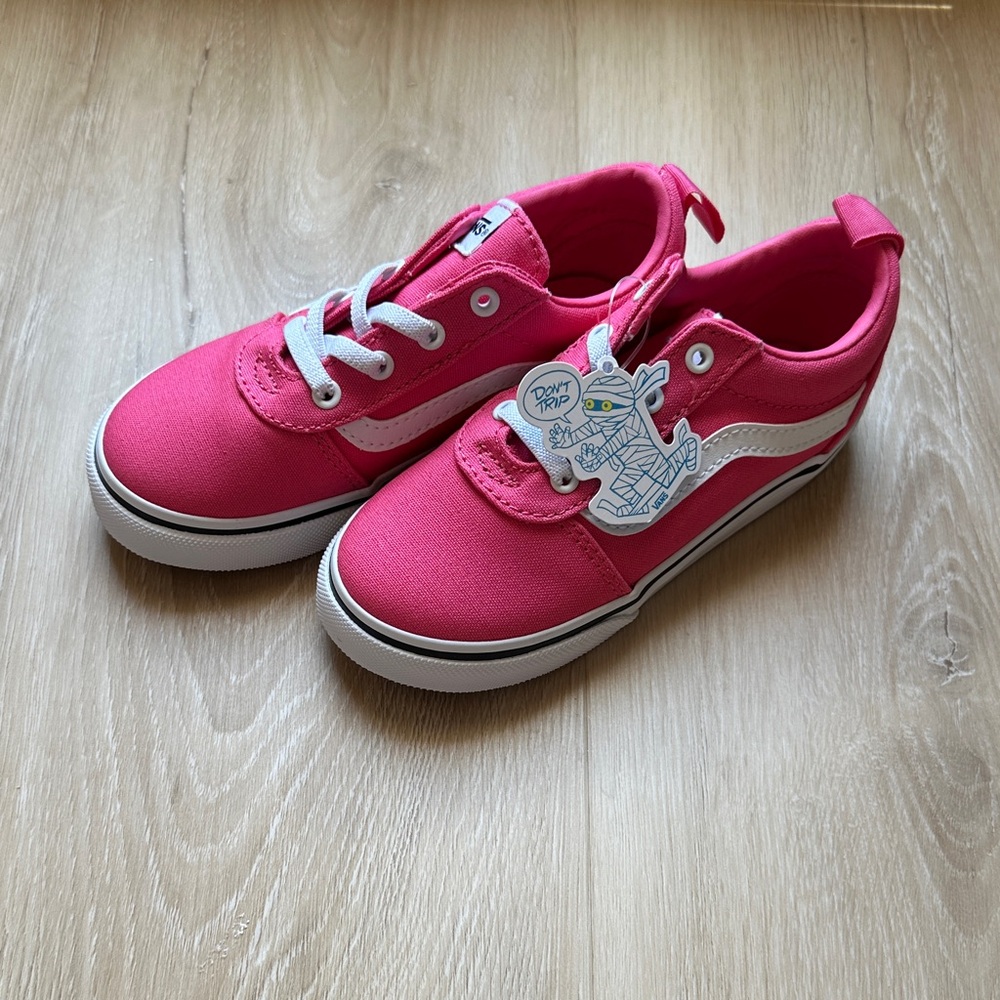 Vans Ward Slip On Sneakers